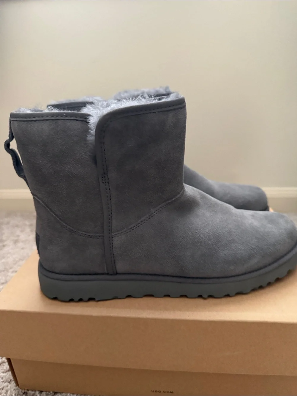 UGG Women's Short Suede Boot in Grey